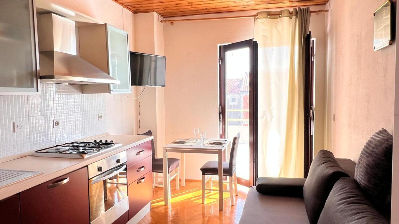 Apartment Kuba Makarska Esterno foto